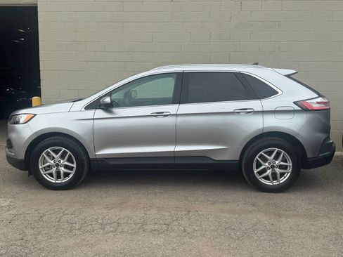 Used 2024 Ford Edge SEL w/ Convenience Package AWD/4WD image 4