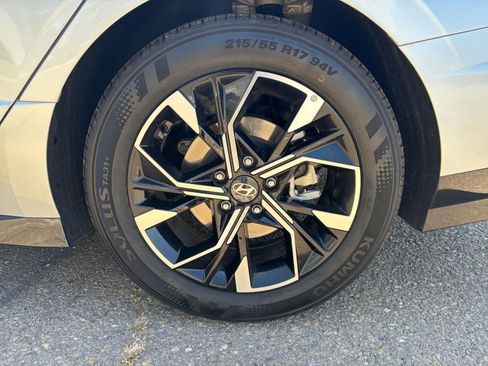Used 2025 Hyundai Sonata SEL FWD image 30