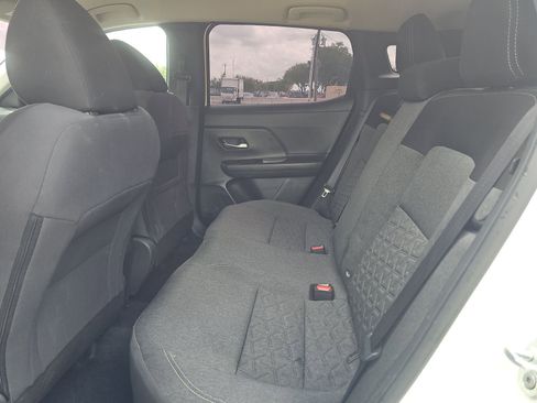 Used 2025 Nissan Kicks SV image 12