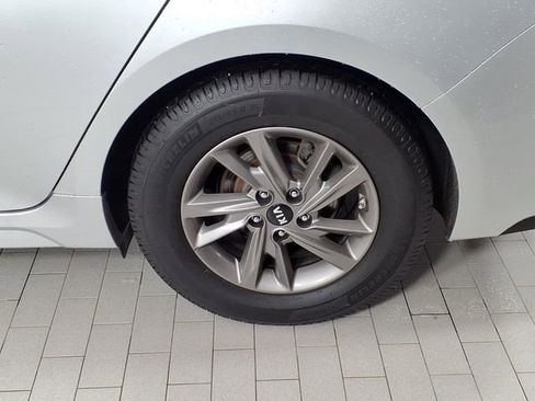 Used 2020 Kia Optima LX image 8