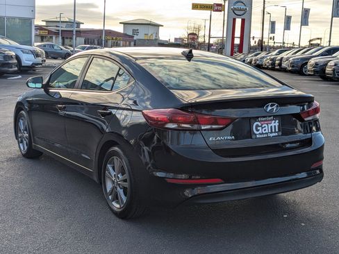 Used 2017 Hyundai Elantra SE image 8
