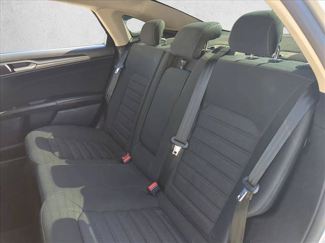 Used 2020 Ford Fusion SE FWD image 19