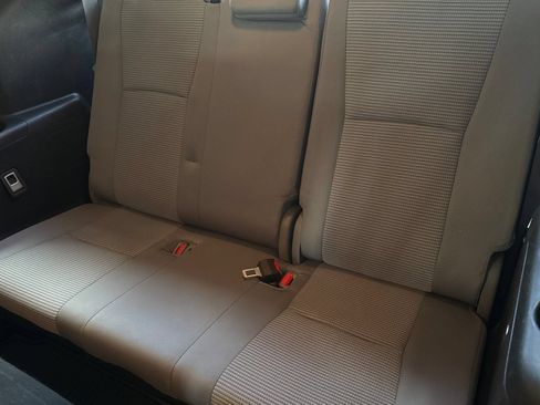 Used 2021 Toyota Highlander LE AWD/4WD image 20