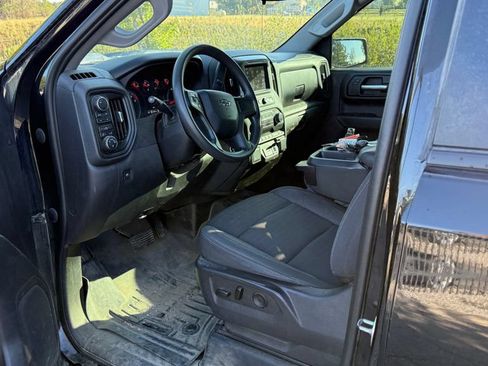 Used 2023 Chevrolet Silverado 1500 Custom Trail Boss AWD/4WD image 3