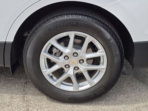Used 2024 Chevrolet Equinox LS FWD image 9