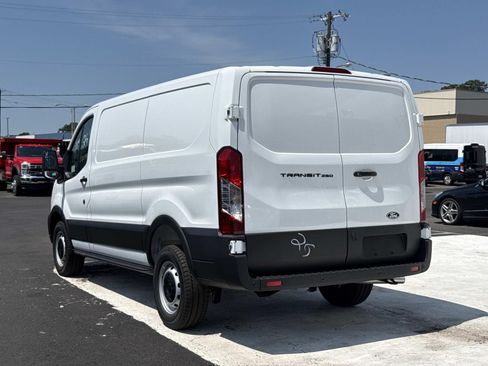 New 2026 Ford Transit 250 Low Roof w/ Load Area Protection Package RWD image 5