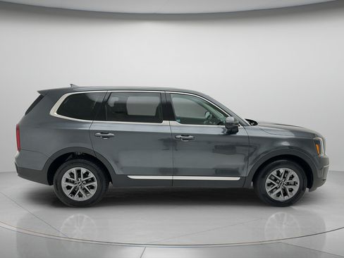 Used 2023 Kia Telluride LX AWD/4WD image 4