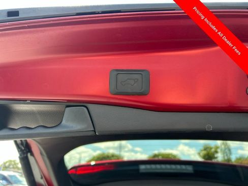 Used 2025 Toyota RAV4 XLE w/ Convenience Package FWD image 18