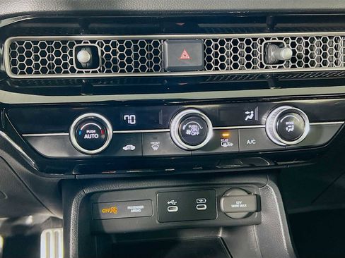 Used 2025 Honda Civic Sport image 15