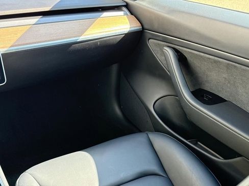 Used 2020 Tesla Model 3 Long Range AWD/4WD image 14