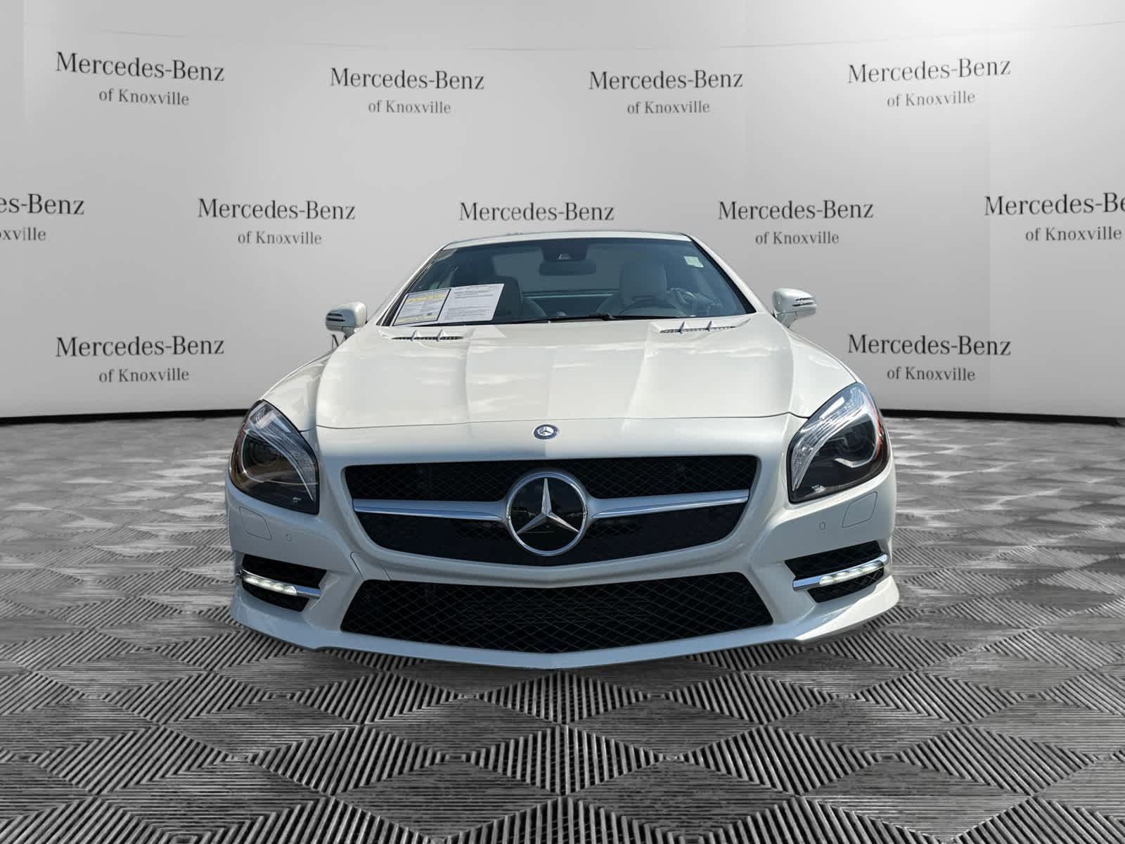 Used 2015 Mercedes-Benz SL 550 image 8
