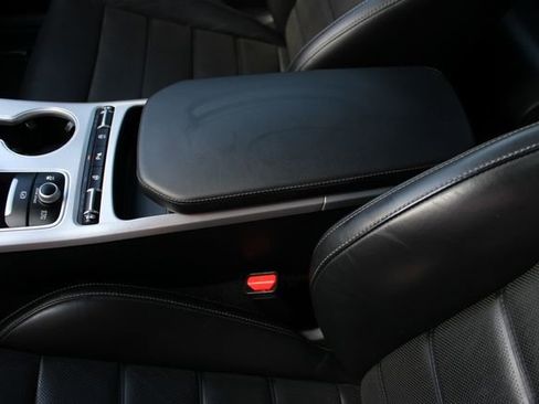 Used 2018 Kia Stinger GT2 image 20