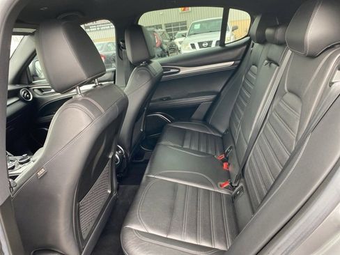Used 2018 Alfa Romeo Stelvio Ti Sport image 19