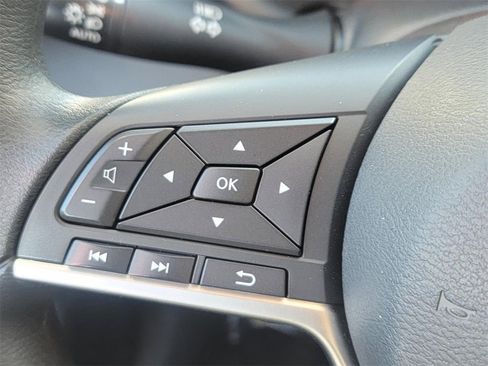 Certified 2024 Nissan Kicks SV image 17
