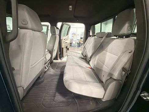 Certified 2024 GMC Sierra 1500 SLE w/ Preferred Package image 12