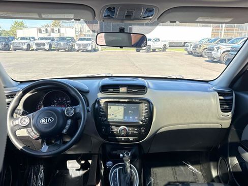 Used 2016 Kia Soul + w/ Primo Package FWD image 15
