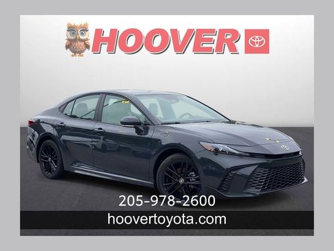 Used 2026 Toyota Camry SE FWD image 1