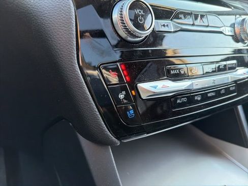 Certified 2022 Ford Explorer Limited image 33