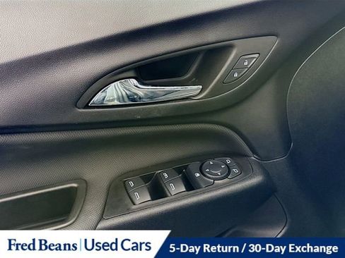 Used 2023 Chevrolet Equinox RS image 19