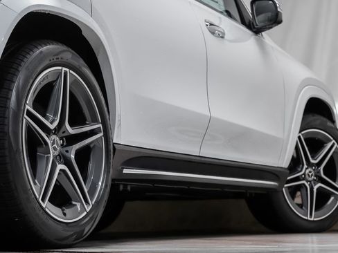 New 2026 Mercedes-Benz GLS 450 4MATIC image 24