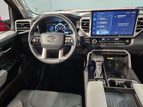 Used 2024 Toyota Tundra Limited AWD/4WD image 9