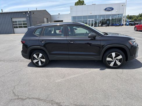 Used 2025 Volkswagen Taos S AWD/4WD image 2