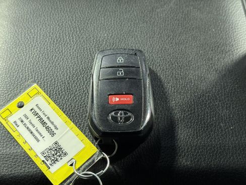 Used 2024 Toyota Tacoma TRD Off-Road AWD/4WD image 30