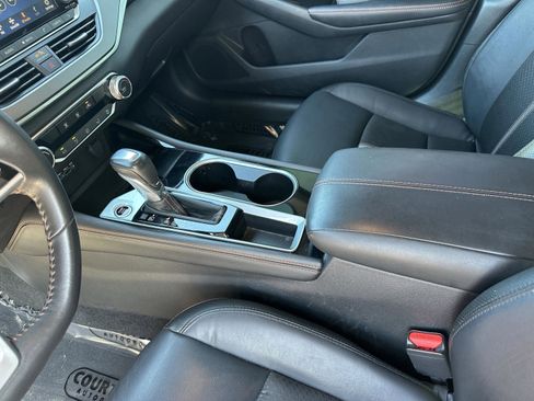 Certified 2024 Nissan Altima 2.5 SR FWD image 22