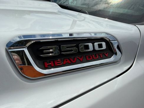 Used 2022 RAM 3500 Tradesman w/ Chrome Appearance Group AWD/4WD image 45