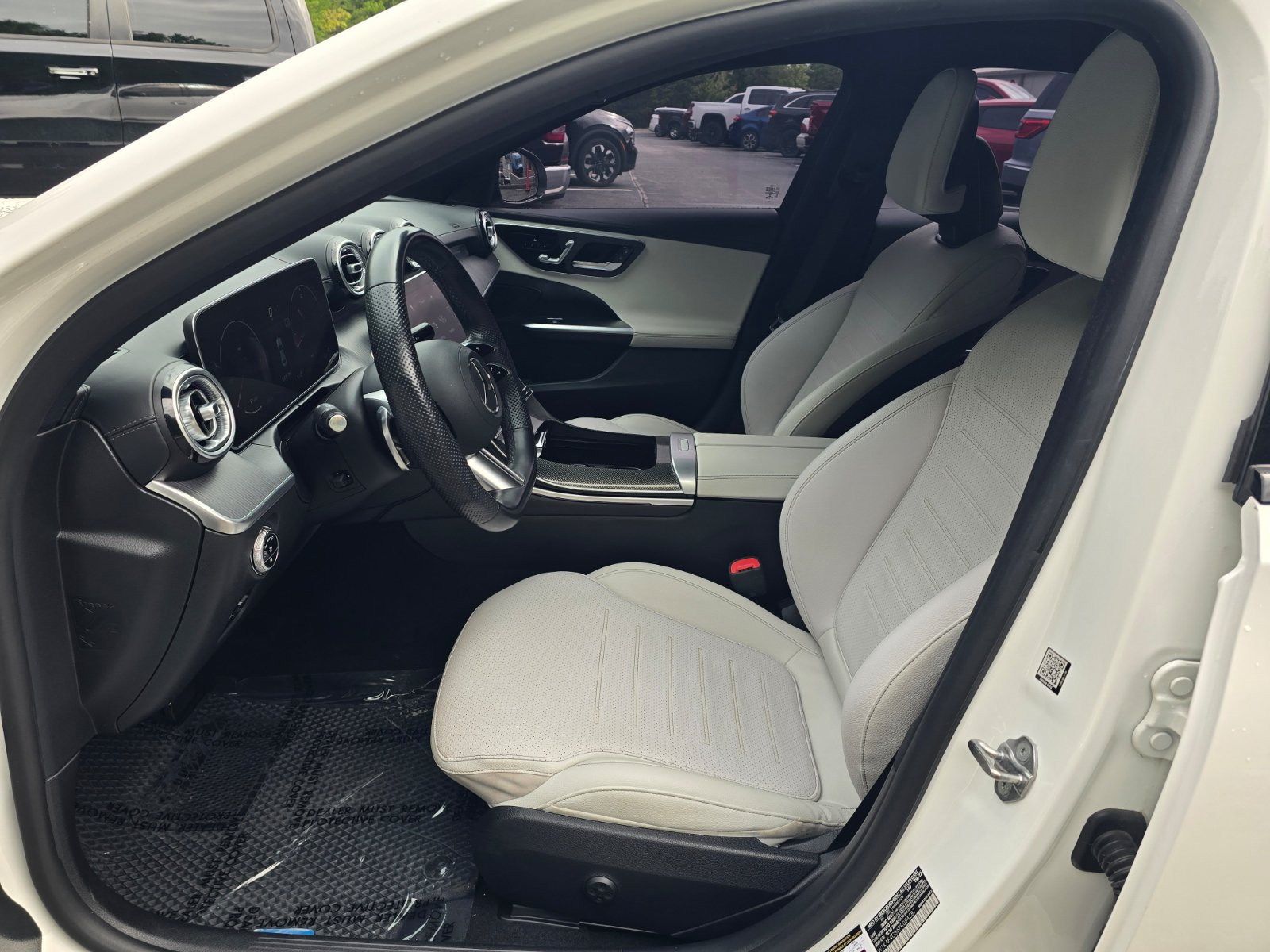 Used 2023 Mercedes-Benz C 300 Sedan image 11
