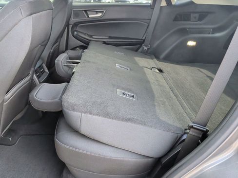 Used 2022 Ford Edge SE w/ Black Appearance Package image 39