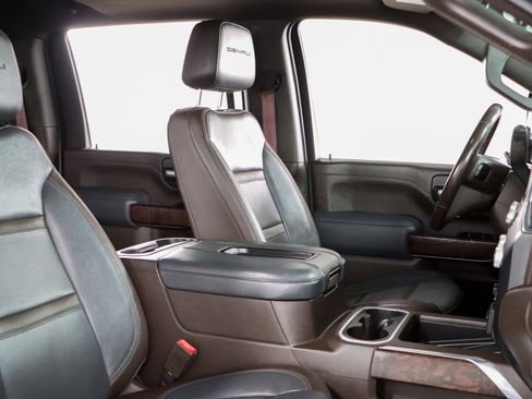 Used 2020 GMC Sierra 2500 Denali w/ Denali Ultimate Package image 30