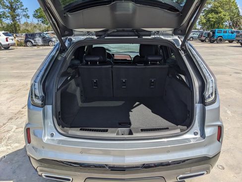 Used 2024 Cadillac XT4 Sport FWD image 12