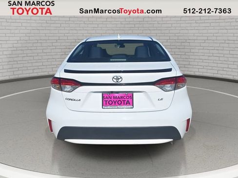 Certified 2022 Toyota Corolla LE image 6