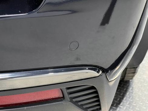 Used 2022 Chevrolet Suburban RST w/ Luxury Package image 12