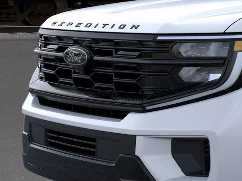 New 2025 Ford Expedition Max Platinum w/ Stealth Performance Package image 17