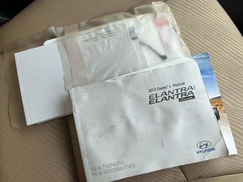 Used 2013 Hyundai Elantra GLS w/ Preferred Pkg FWD image 32