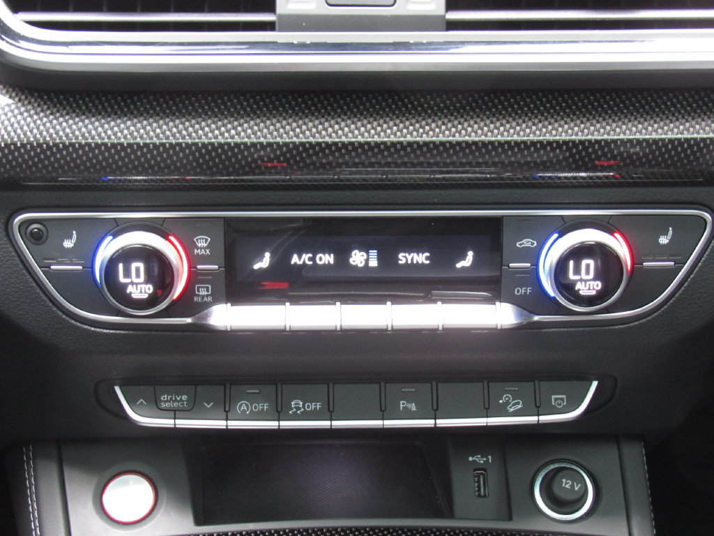 Used 2022 Audi SQ5 Premium Plus w/ Premium Plus Package AWD/4WD image 30