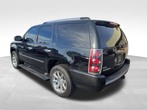 Used 2011 GMC Yukon Denali image 3