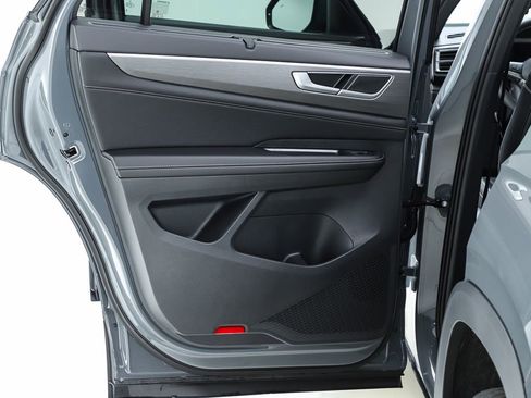 New 2026 Volkswagen Atlas Cross Sport SE image 17