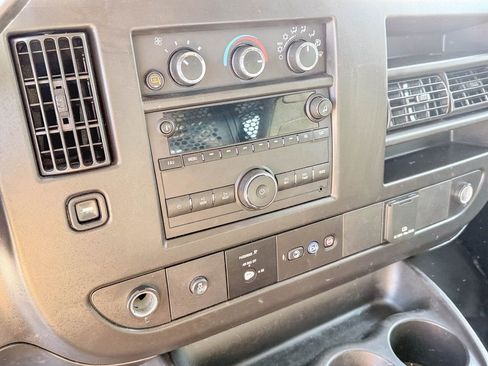 Used 2024 GMC Savana 2500 w/ Driver Convenience Package image 10