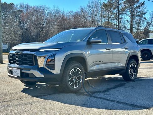 New 2026 Chevrolet Equinox ACTIV image 2