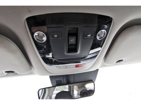 Used 2022 Kia Sorento S w/ Panoramic Sunroof Package FWD image 24