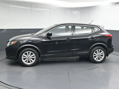 Used 2019 Nissan Rogue Sport S w/ Appearance Package image 5