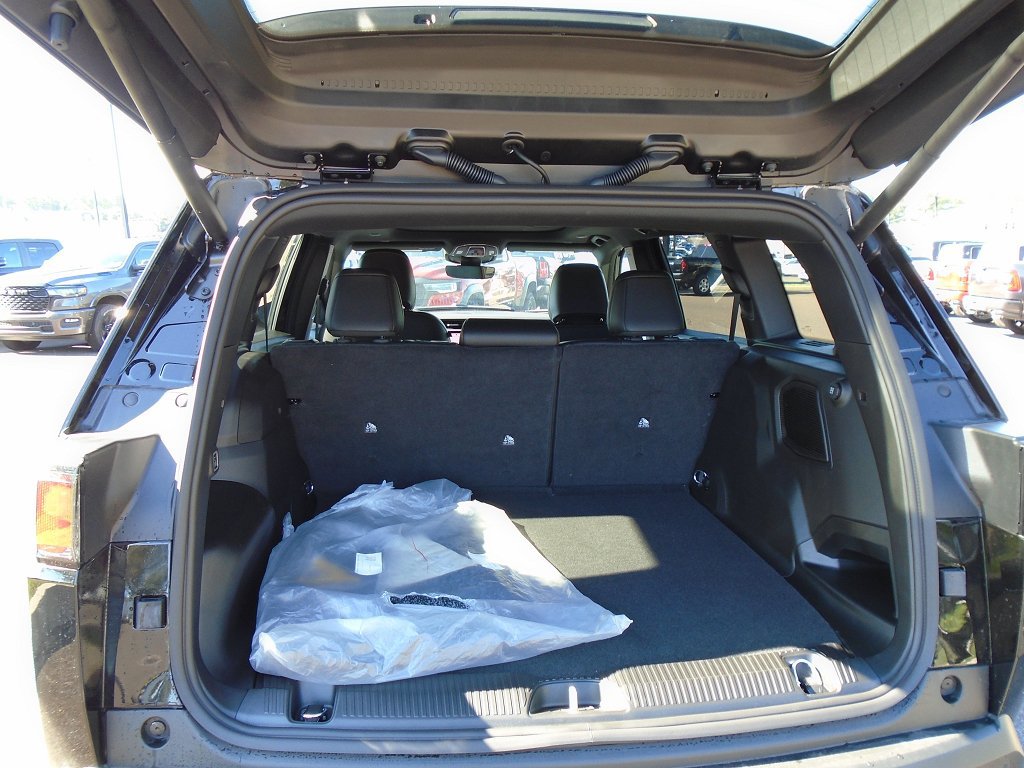 New 2026 Jeep Cherokee Overland AWD/4WD image 16