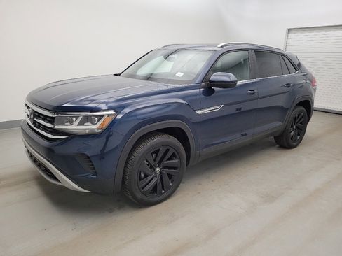 Used 2022 Volkswagen Atlas Cross Sport SE AWD/4WD image 2