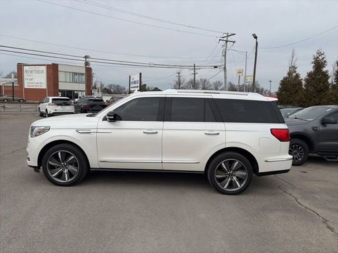 Used 2019 Lincoln Navigator Reserve AWD/4WD image 3