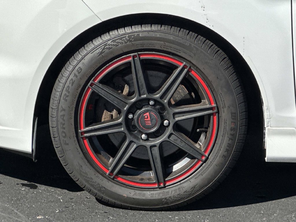 Used 2015 Ford Fiesta ST FWD image 9