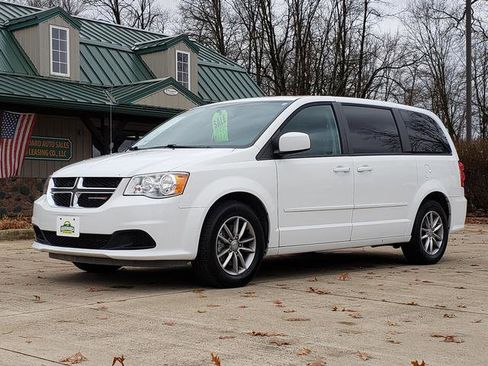 Used 2016 Dodge Grand Caravan SE image 1