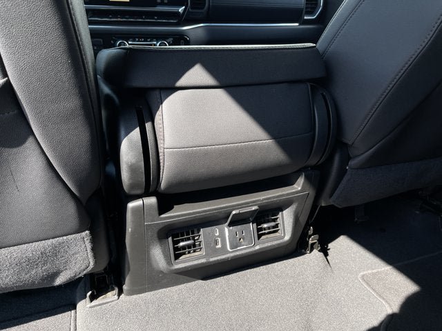Used 2025 GMC Sierra 1500 SLT AWD/4WD image 18